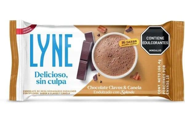 Chocolate clavos y canela endulzado con splenda