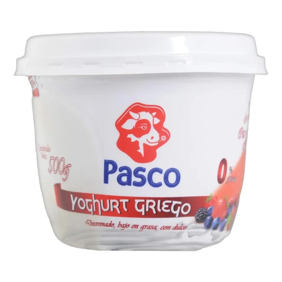 Yogurt griego descremado con frutos rojos
